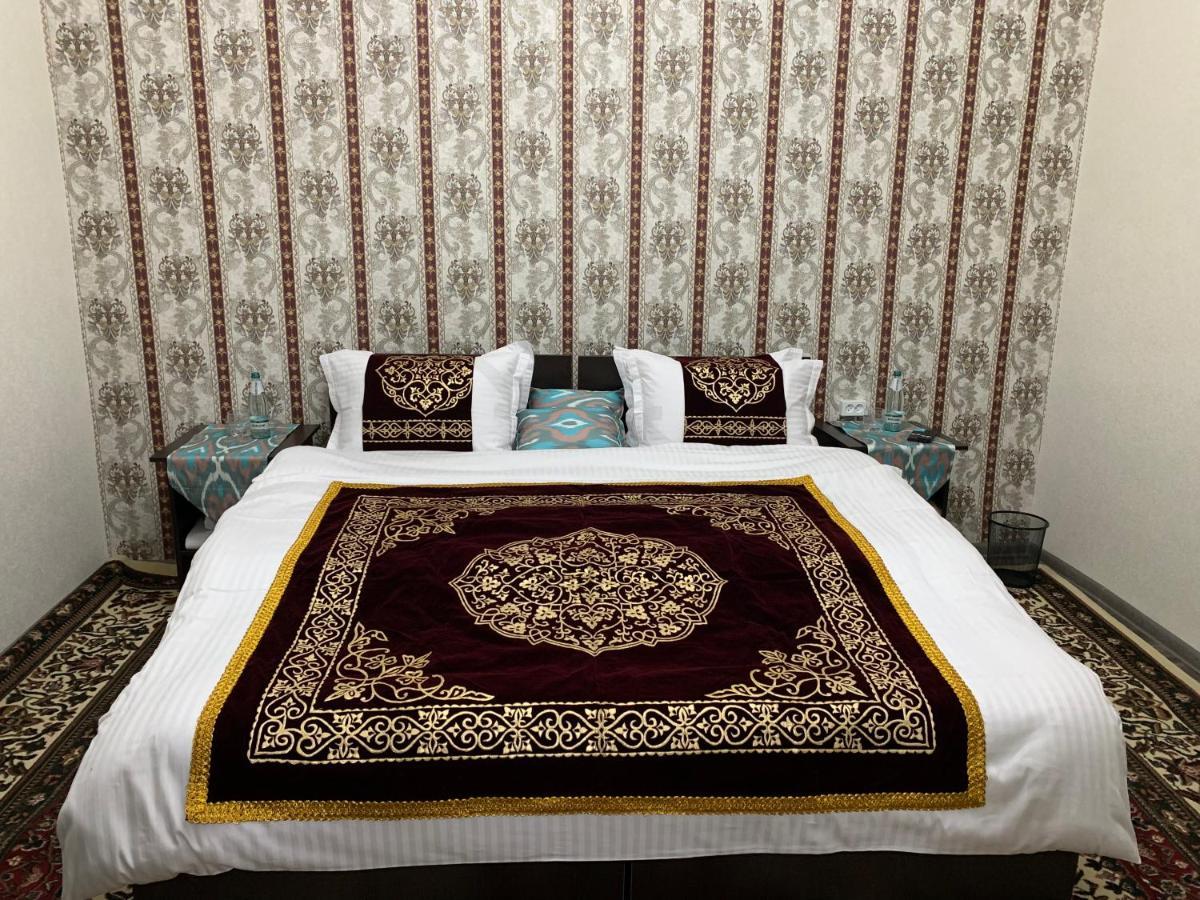 Old Safari Golden Location Guest House Бухара Екстер'єр фото