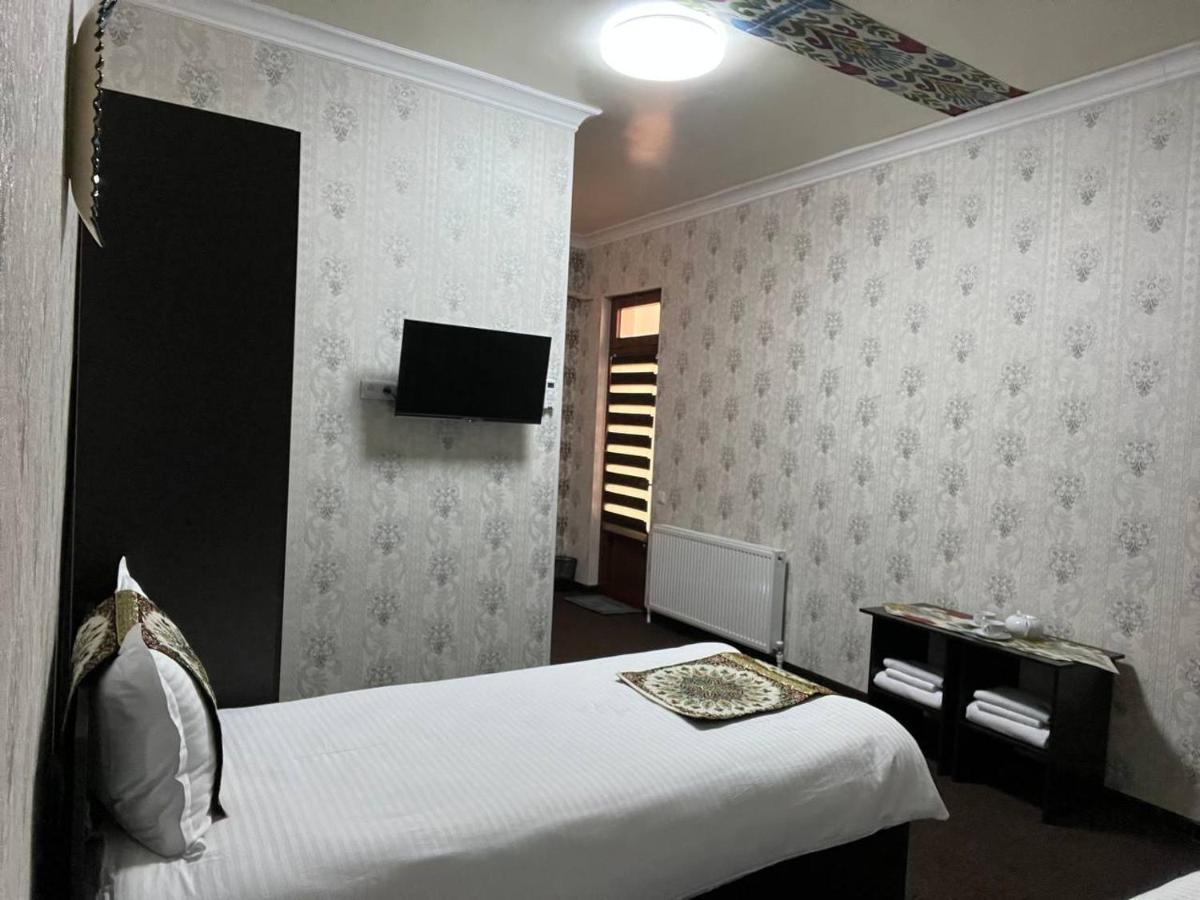 Old Safari Golden Location Guest House Бухара Екстер'єр фото