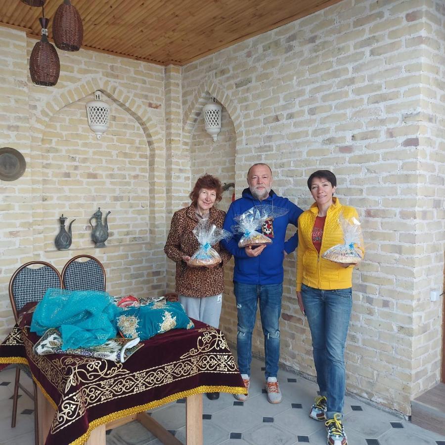 Old Safari Golden Location Guest House Бухара Екстер'єр фото